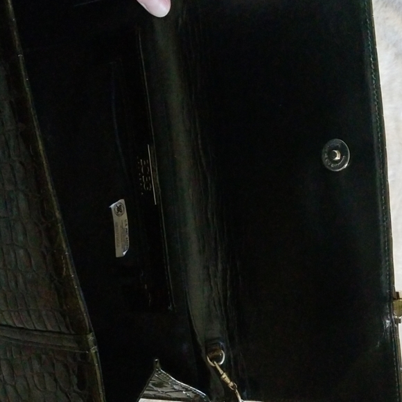 BCBG MAXAZRIA olive green patent leather clutch - Picture 4 of 6